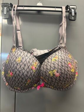 Victoria's Secret Gray Logo Floral T-Shirt Bra with Pink Accents